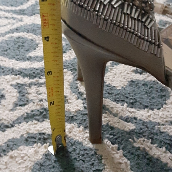 Nine West silver fancy heels - Picture 5 of 12